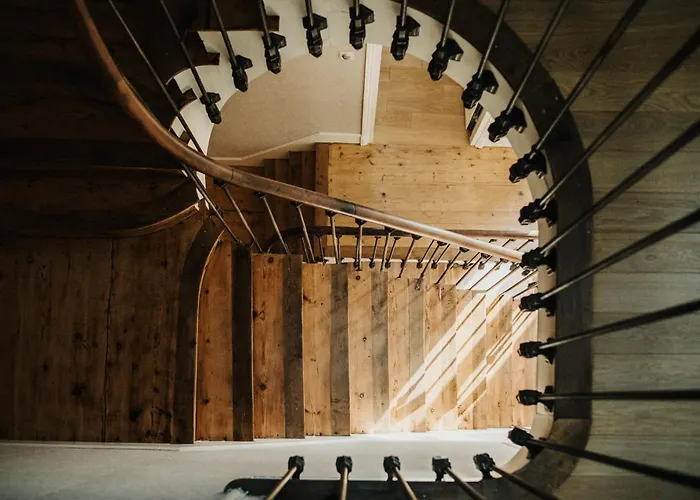 לינה וארוחת בוקר Le Mora Hotes 4*